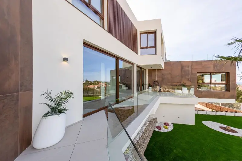 Villa de Lujo en Benidorm con Vistas al Mar