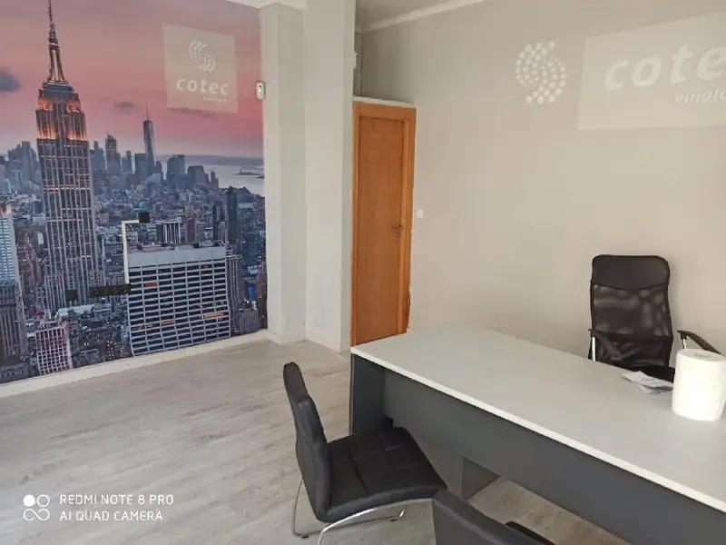Venta 2 Locales Comerciales Luminosos Ayuntamiento Novelda