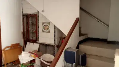 Casa adosada con patio y terraza en Tavernes