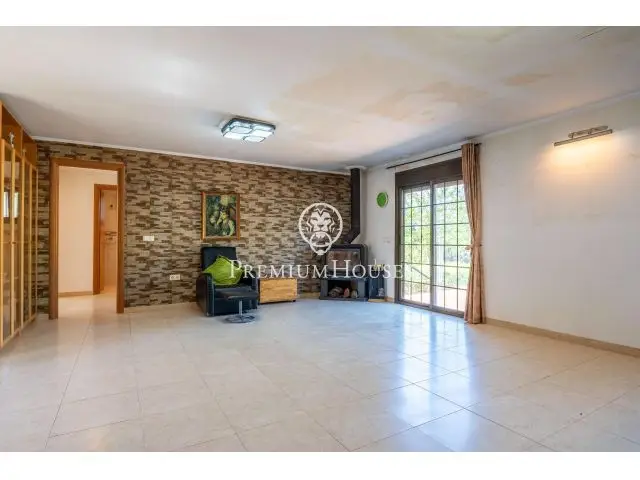 Casa con Jardín y Vistas en Prenafeta Montblanc