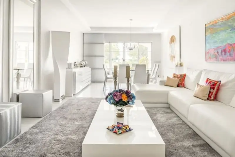Apartamento de Lujo en San Pedro Alcántara Primera Linea de Playa