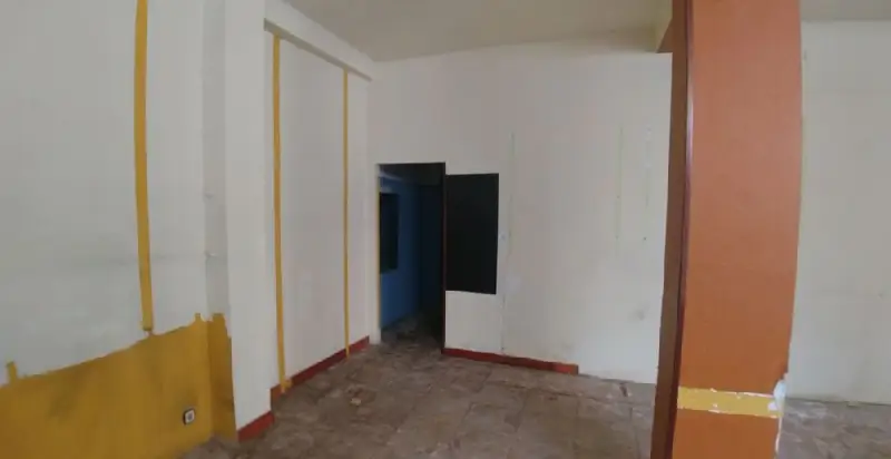 Venta Local Comercial 55m² Gijón El Llano