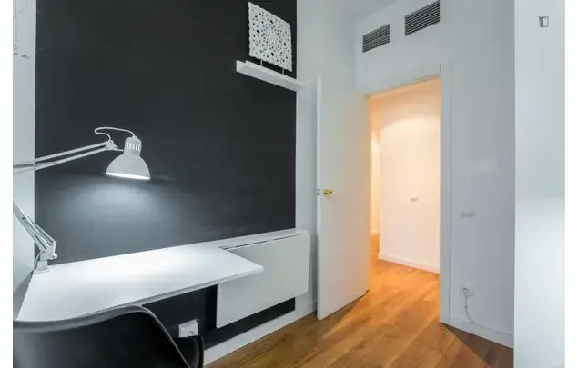 Alquiler Apartamento 4 Dormitorios Barcelona Estudiantes Profesionales
