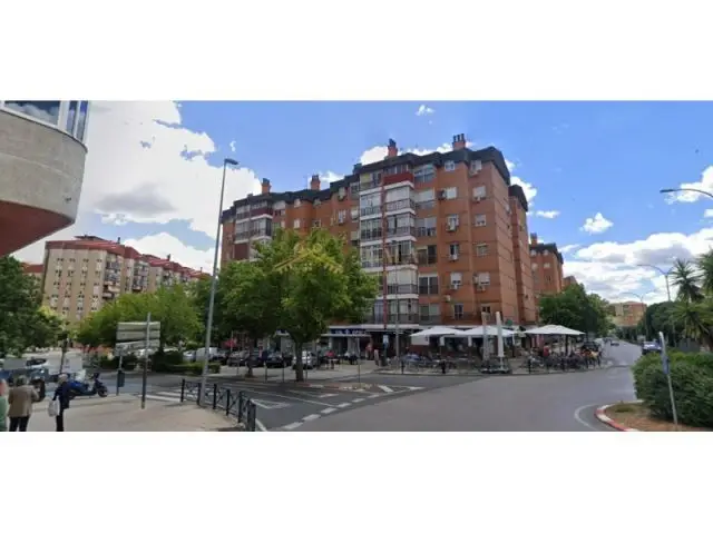 Alquiler Plaza Garaje Moctezuma Cáceres