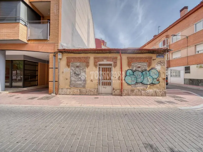 Casa Molinera o Solar Urbano en Delicias para Reformar o Construir
