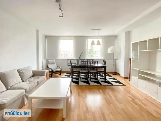 Alquiler Piso Centro Zaragoza: Terraza, Aire Acondicionado, Amueblado