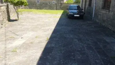 Chalet en venta en Padrón 550m2 con terreno de 2466m2