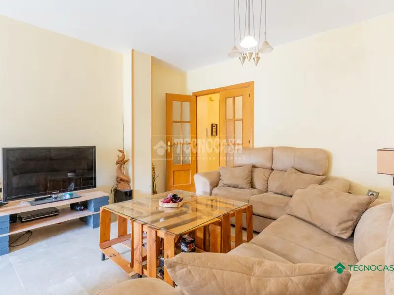 Piso en Venta Aguadulce 3 Dormitorios Terraza Piscina Garaje