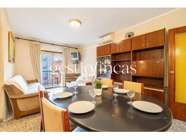 Piso 4 Habitaciones 2 Baños Centro Cambrils
