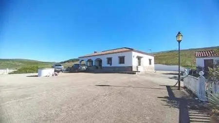 Finca Rustica en Jimena de la Frontera con Establos y Picaderos