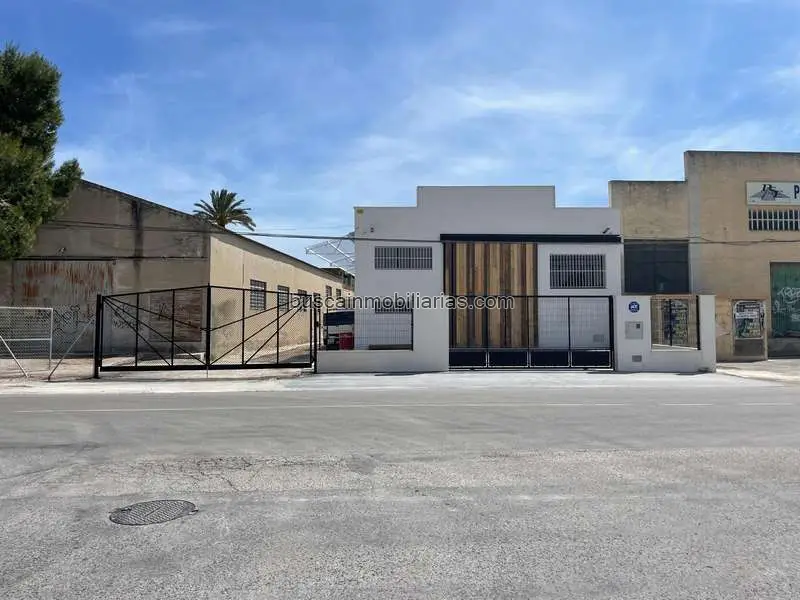 Nave Industrial en Venta Bigastro 600m2 Reformada