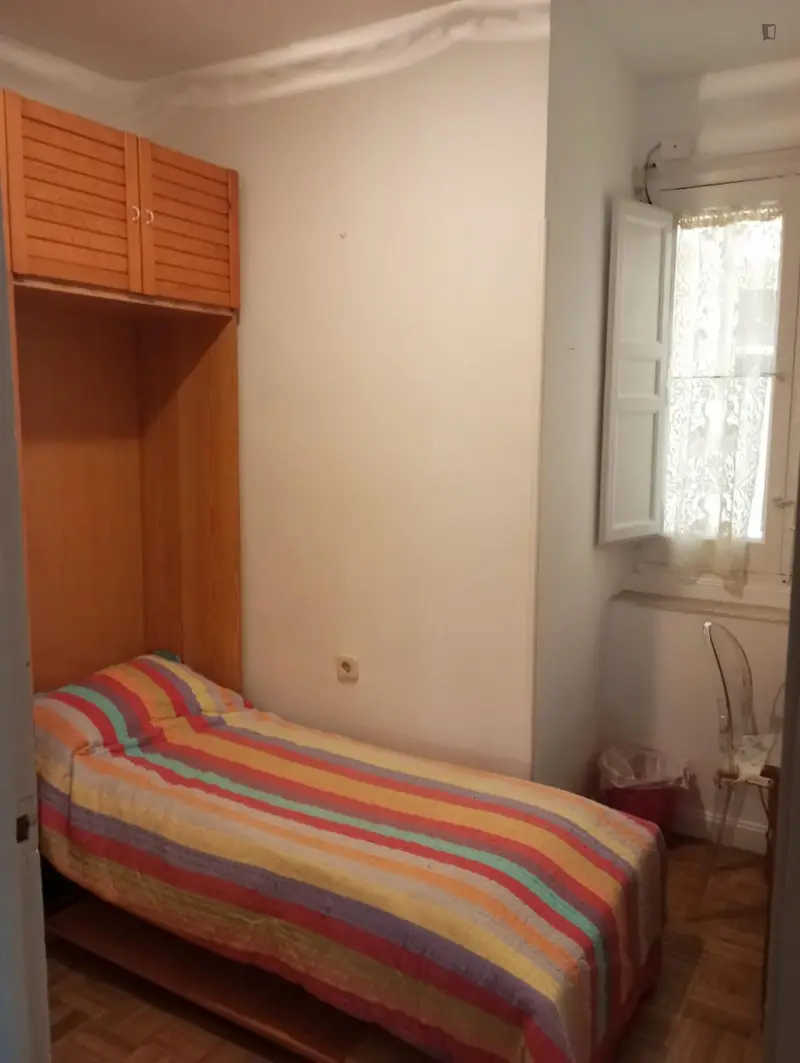 Habitacion Individual Cerca Metro L9