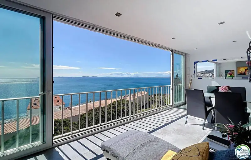 Apartamento en Roses con Vistas al Mar Mediterráneo