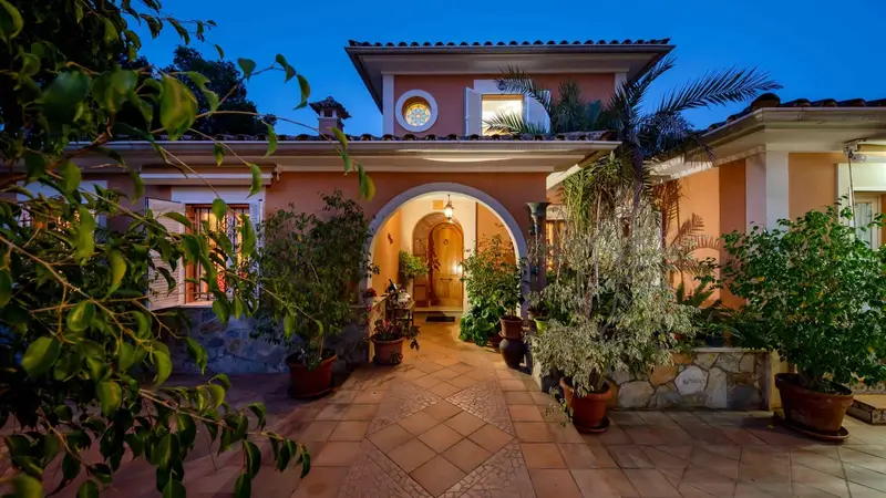 Chalet Familiar en Mallorca con Piscina y Gran Jardin