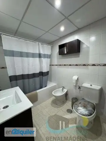 Alquiler Apartamento Benalmádena 2 Dormitorios 2 Baños Garaje Vistas al Mar