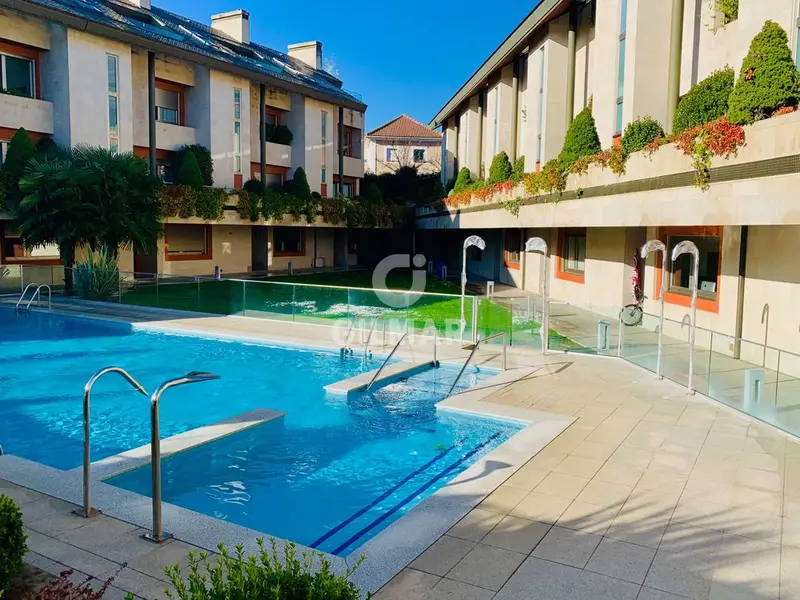 Chalet Adosado Lujo Majadahonda 4 Dormitorios 4 Baños