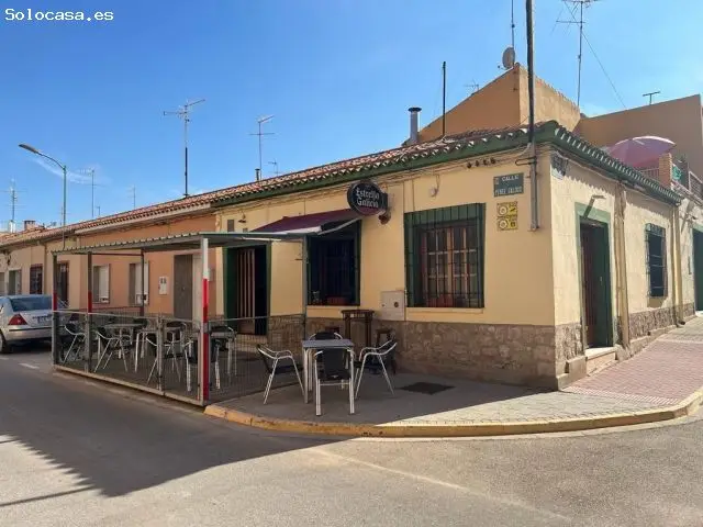 Negocio Hosteleria Vivienda Incluida: Bar Restaurante con Garaje y Piscina
