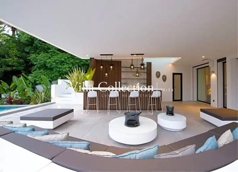 Villa de Lujo en Ibiza con Vistas al Mar 6 Habitaciones Piscina Infinita