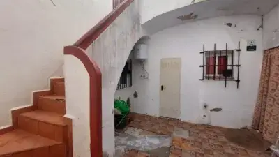 Casa en Venta en Carmona 60m2 2 Dormitorios