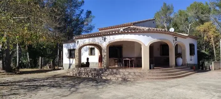 Villa 4 Dormitorios Villalonga Montaña Piscina Privada
