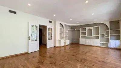 Piso en Alquiler en Calle Isaac Peral 152m2 3 Dormitorios