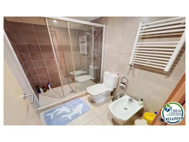 Venta Piso 3 Habitaciones Roses Cerca Playa