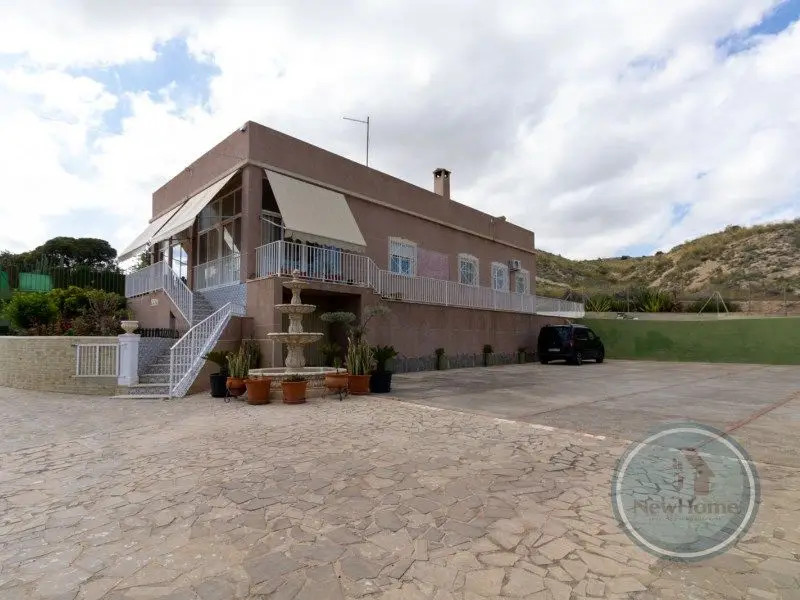 Venta Chalet con garaje en Jubalcoy