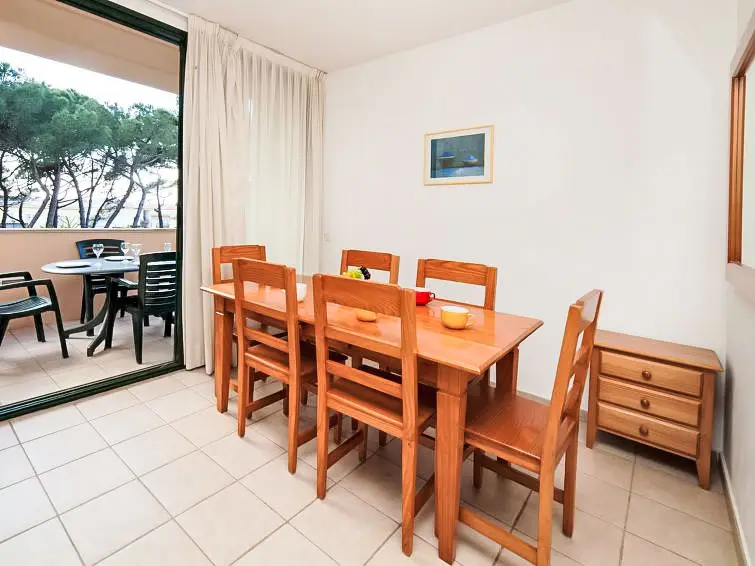 Piso de 3 Dormitorios alquiler L'Escala, España