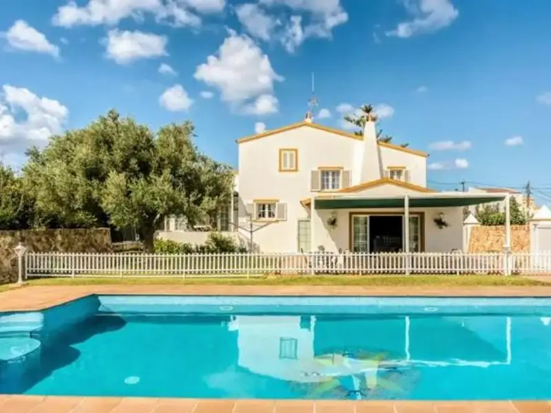 Chalet en Son Oleo Ciutadella de Menorca con Piscina y Garaje