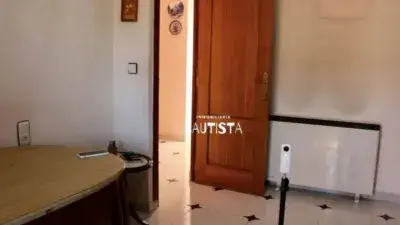 Piso en Venta Valdepeñas con Garaje de 101m²