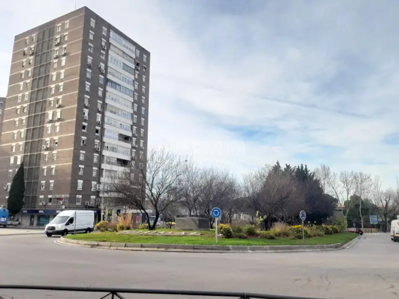 Plaza de Garaje en Venta Moratalaz Cesion 46 años