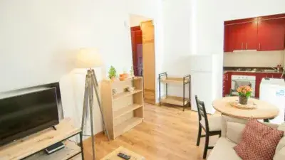 Apartamento en Alquiler Hospitalet Cerca Metro 2 Dormitorios