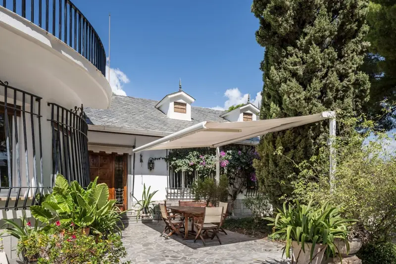 Chalet en Monovar con Jardin y Piscina
