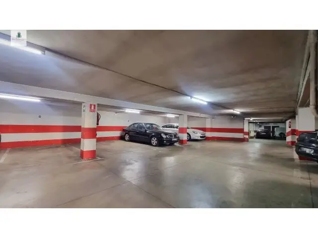 Plaza Garaje Trastero Daniel Garcia Mata Badajoz
