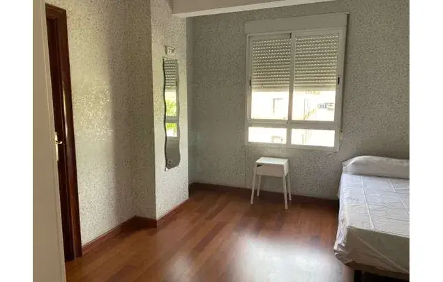 Córdoba: Piso para Estudiantes - 6 Habitaciones Equipadas