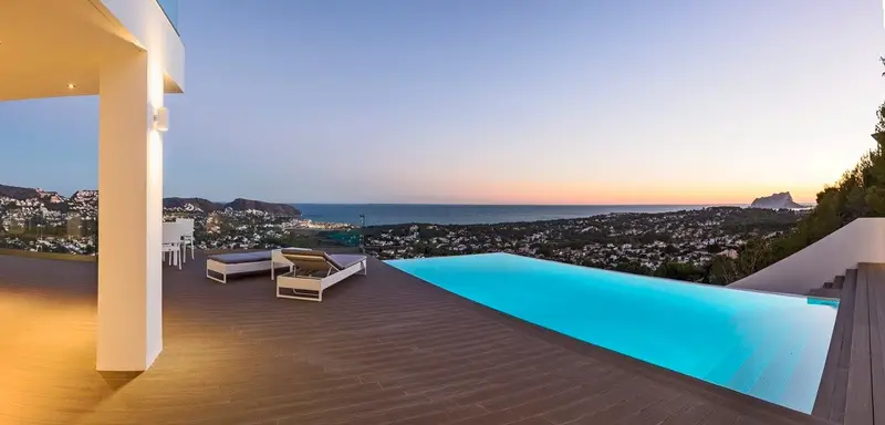 Villa de Lujo en Benimeit con Vistas al Mar