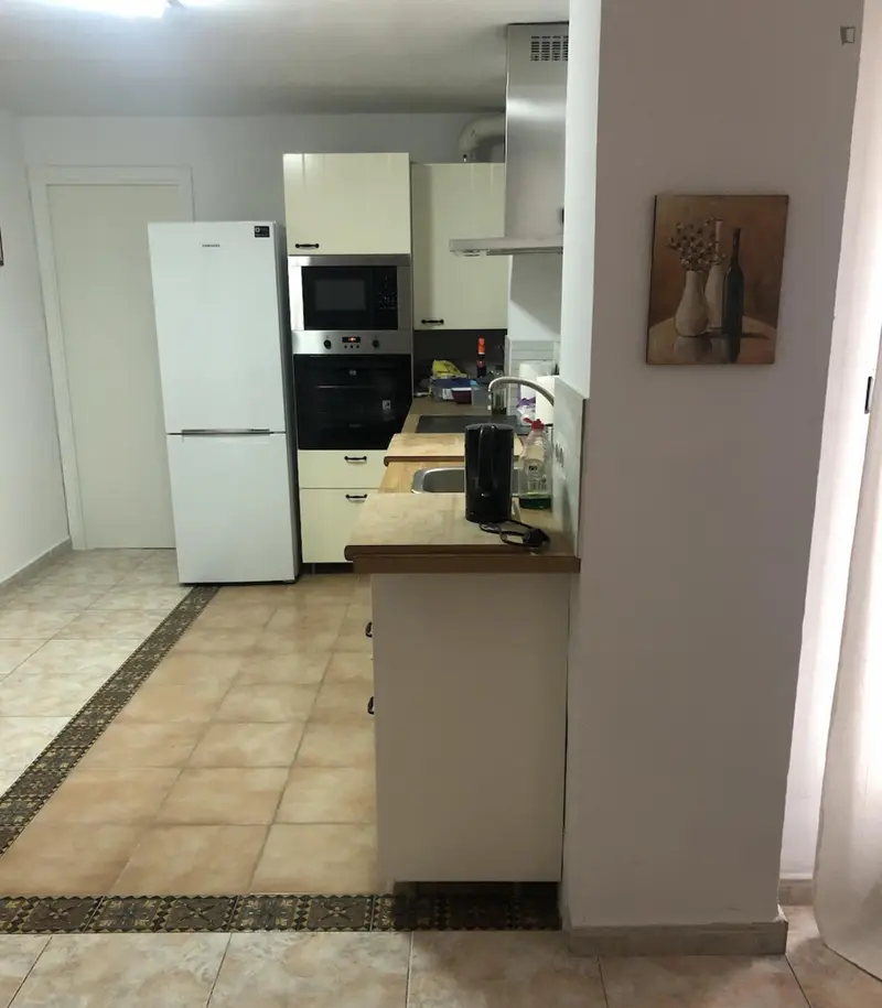 Habitacion Doble en Piso Compartido Cerca del Centro de Valencia