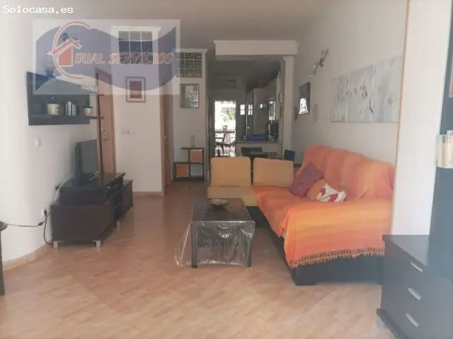 Adosado con Apartamento en Planta Baja Cerca de la Playa