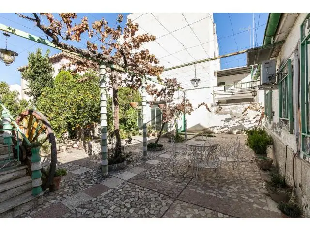 Casa en Albolote para inversores: Gran oportunidad