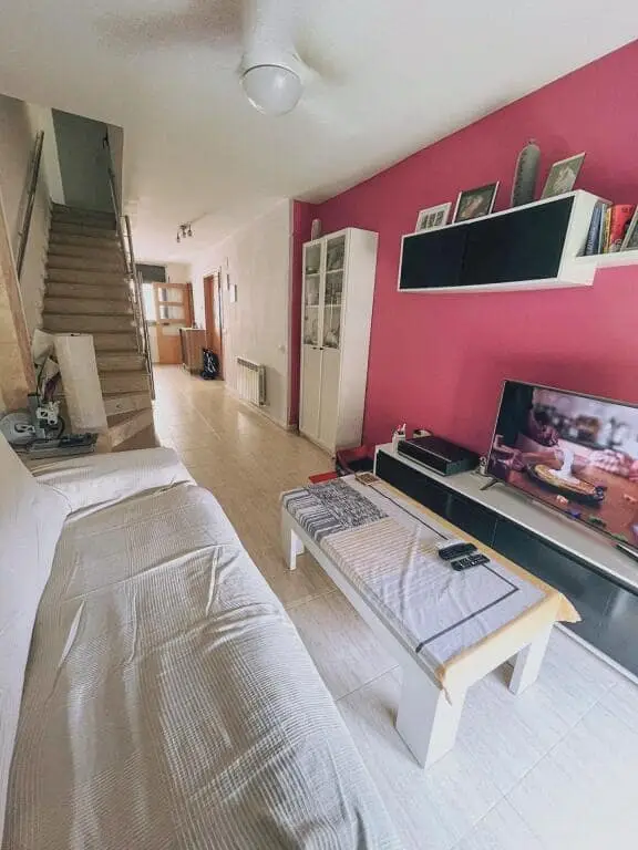 Atico Duplex en Tordera con Terraza Cerca de la Playa