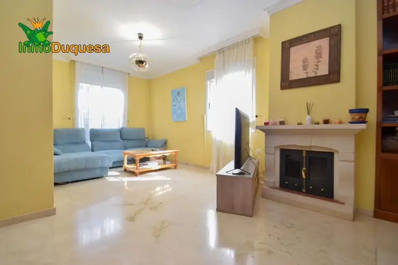 Chalet en Venta Las Gabias 5 Dormitorios Piscina Jardin
