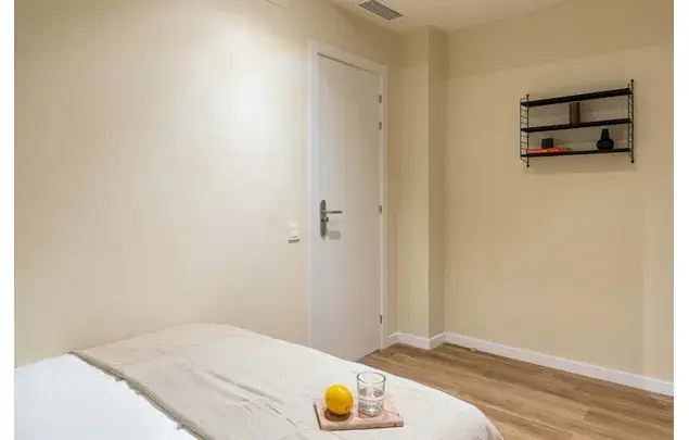 Habitacion 106m2 Barcelona Estancia Media Larga