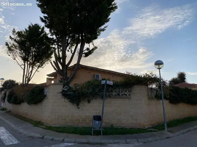Chalet en Esquina Montejaral Loranca de Tajuña