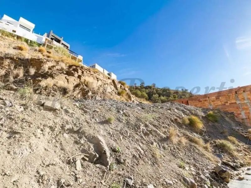 Parcelas Adosadas en Torrox con Vistas al Mar