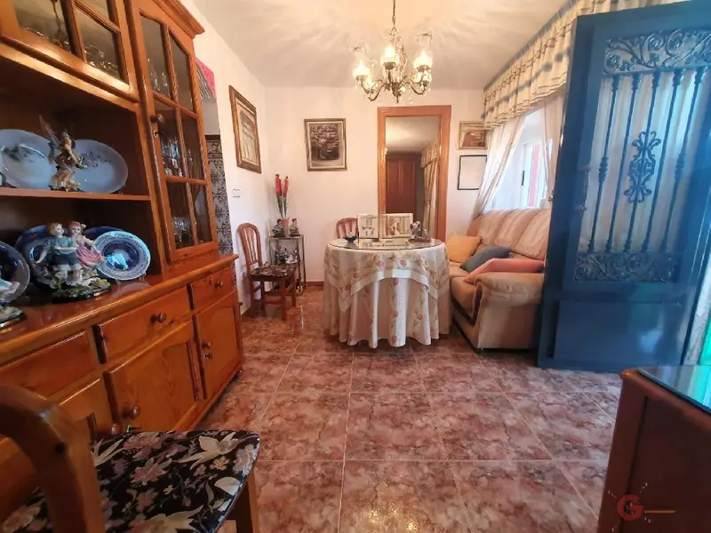 Casa con Terraza en Vélez de Benaudalla Granada