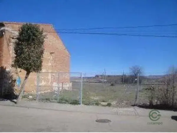 Suelo Urbano en Yunquera de Henares 3781m2 28 Viviendas