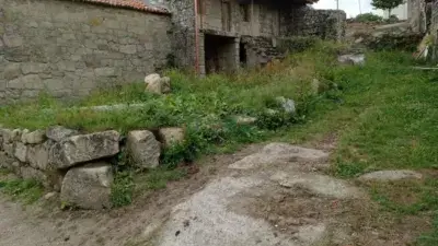 Casa Rustica con Proyecto de 8 Apartamentos Turisticos en Luintra