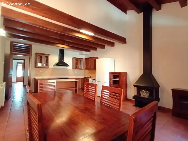 Adosado Rústico en Castellar del Vallès 4 Habitaciones 2 Baños