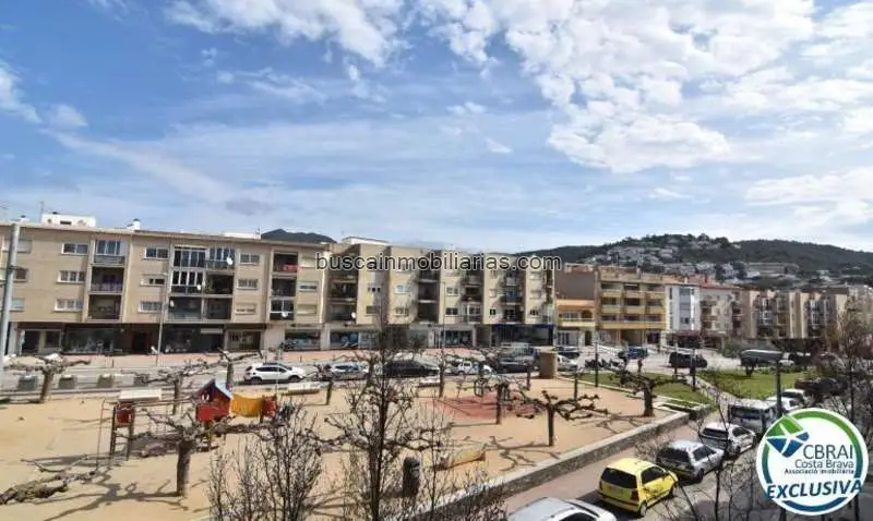 Apartamento en Venta en Roses Cerca de la Playa