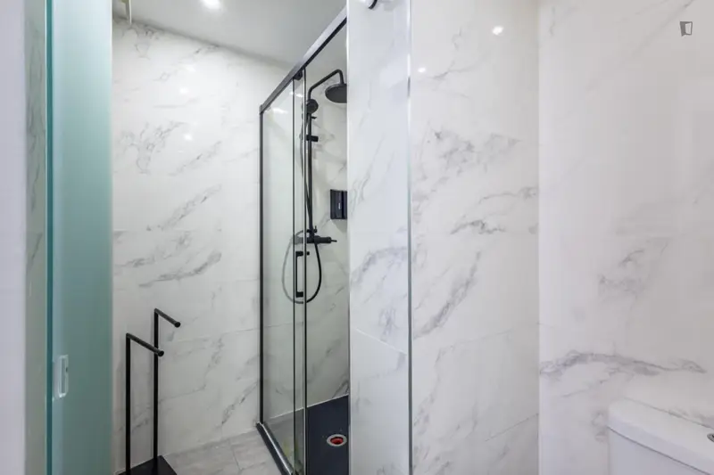Estudio en Granada Centro Ciudad: Tranquilo y Recien Renovado